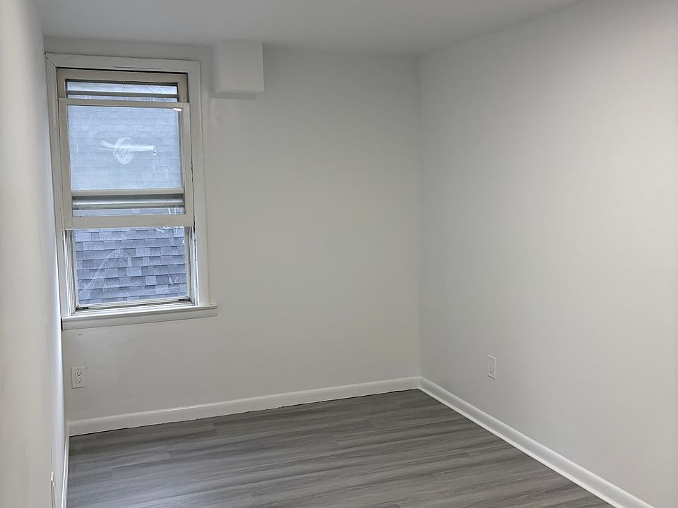 1st image of 474 Washington Ave #3