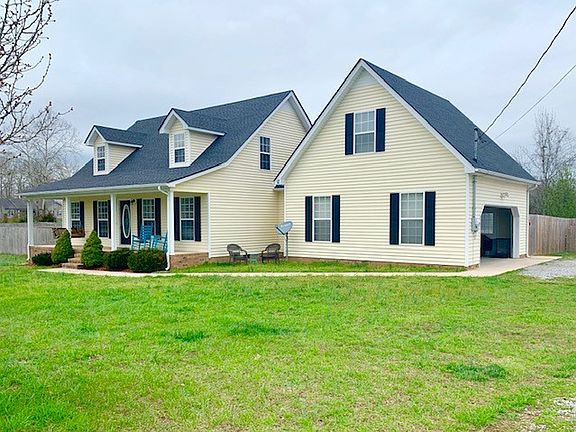 2nd image of 134 Broomsage Cir
