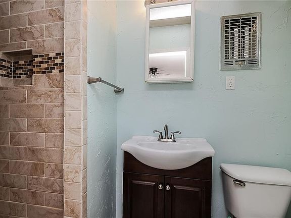 4th image of 316 Lawana Dr