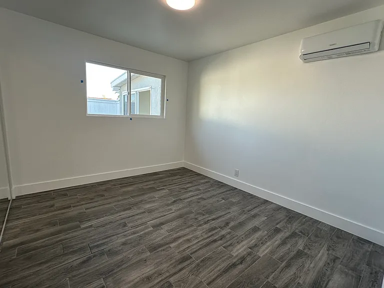 5137 Derrick Ct — Photo 17