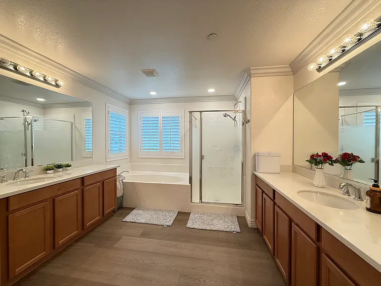 Cascade Dr — Photo 22