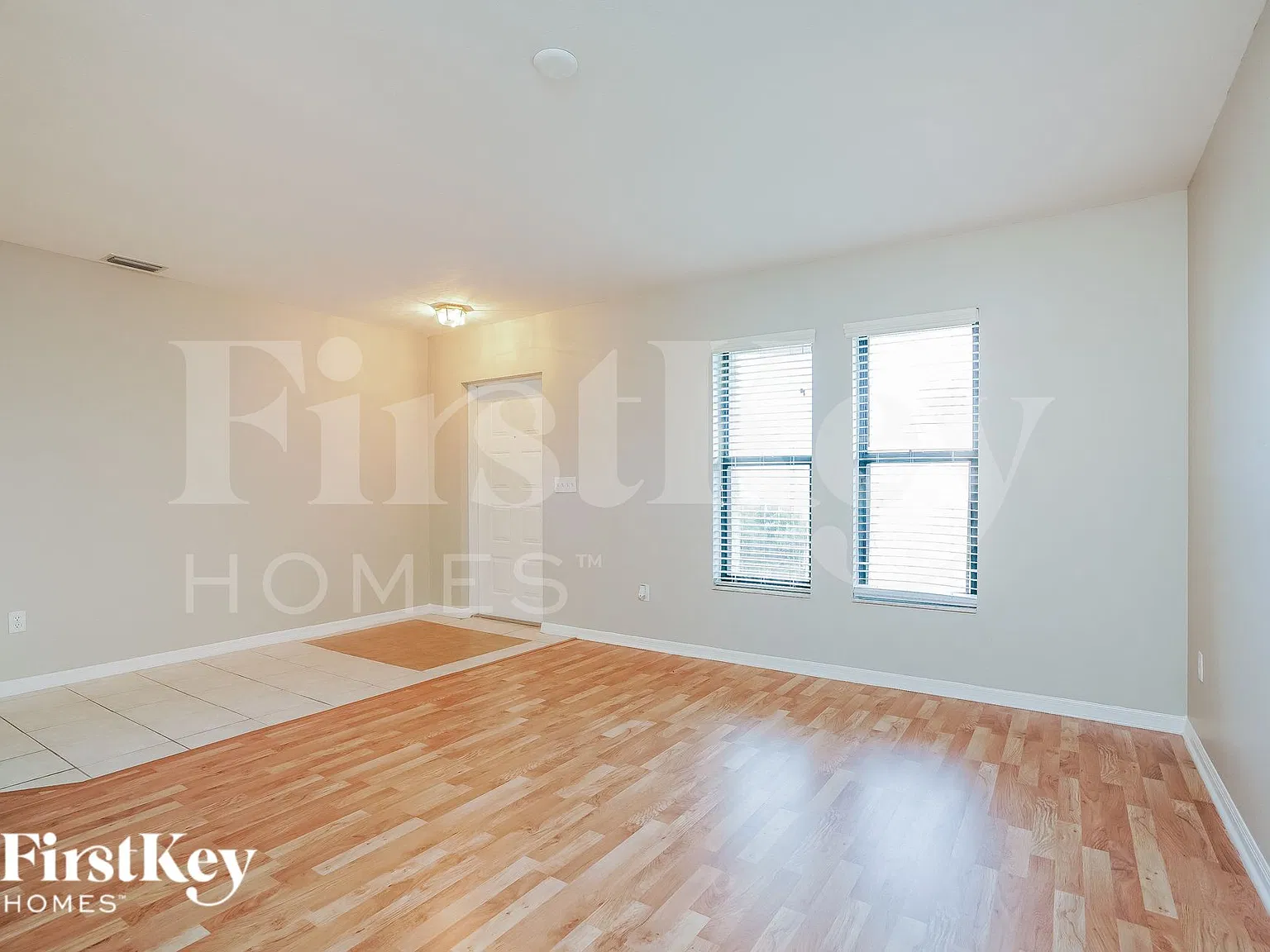 3 bed, 2.0 bath, 1345 sqft, $2,440 — Photo 3
