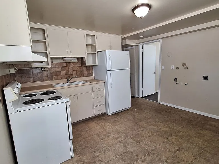 732-742 W Wasatch St — Photo 11