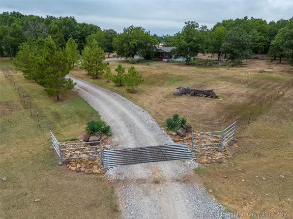 8038 E 124th Rd, Wetumka, OK 74883