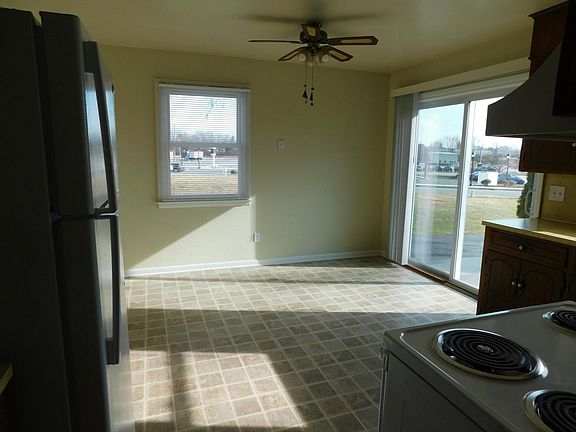 3rd image of 312 Nova Dr