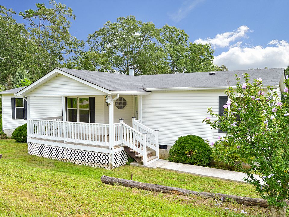 1st image of 211 Burl Oaks Dr NE