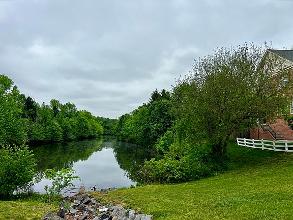 5th image of 14602 Creek Valley Ct