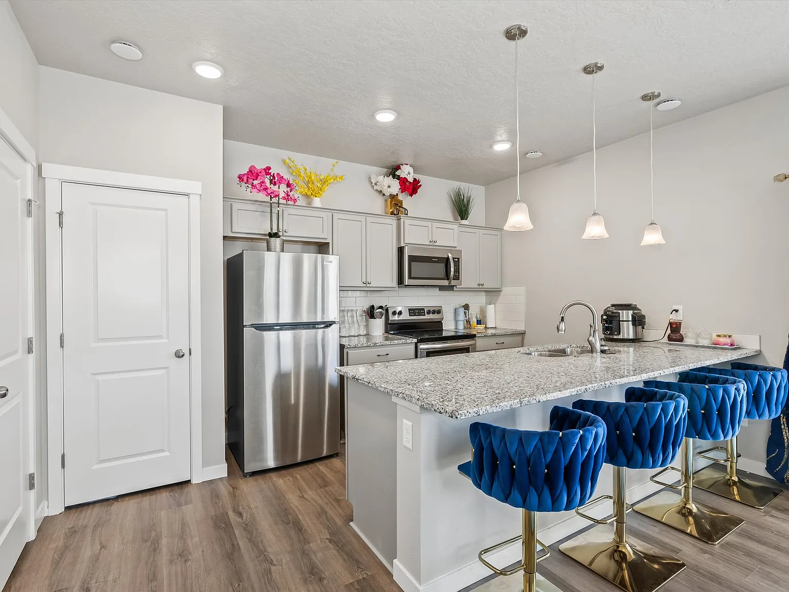 2329 E Spice Loop — Photo 3