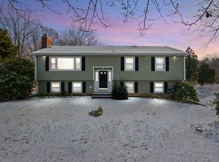 111 Crossfield Rd, North Branford, CT 06471