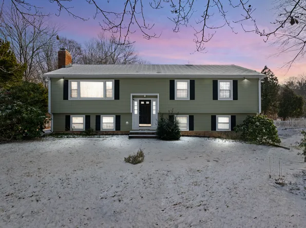 111 Crossfield Road, North Branford, CT 06471