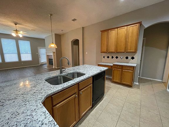4th image of 1913 Winter Park Dr
