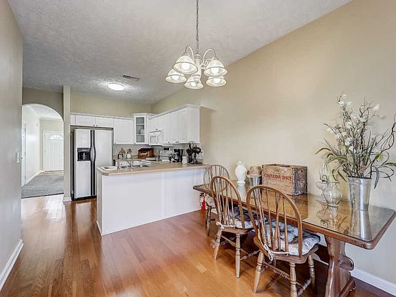 5th image of 601 Spence Enclave Way