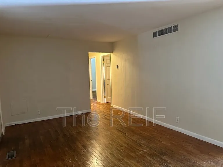 1080 E Cornell Ave — Photo 16