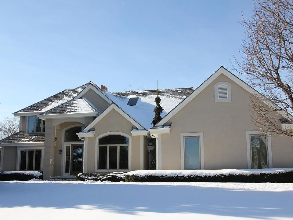 1st image of 805 N Evergreen Cir