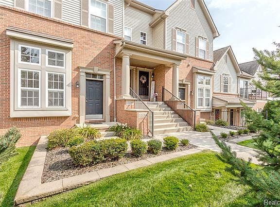 3rd image of 22234 Abbey Ln #13