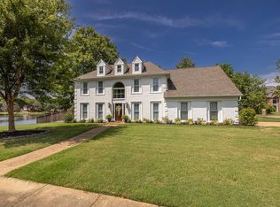 2775 Fairway Glen Dr, Collierville, TN 38017