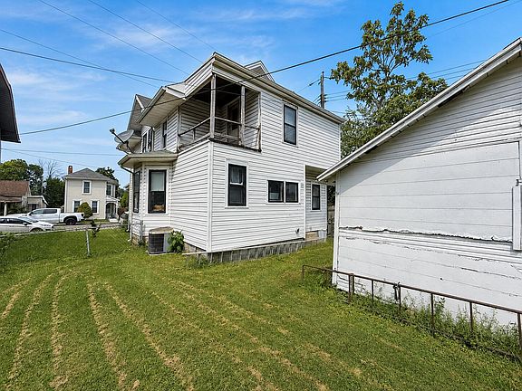 5th image of 1815 Edwards Ave