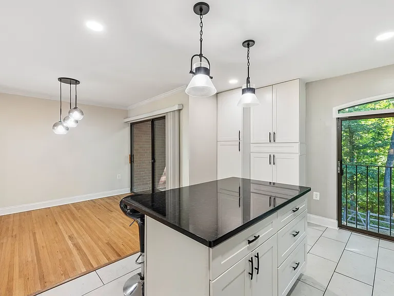 10841 Deborah Dr — Photo 9