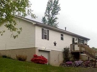 1004 Horseman Dr, Auburn, PA 17922