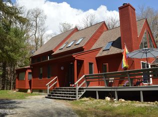 17 Trout Clos, Becket, MA 01223