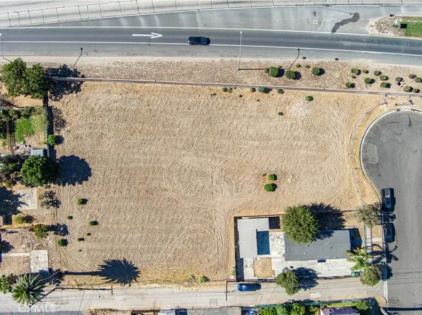 100 N 2nd St #17, Colton, CA 92324