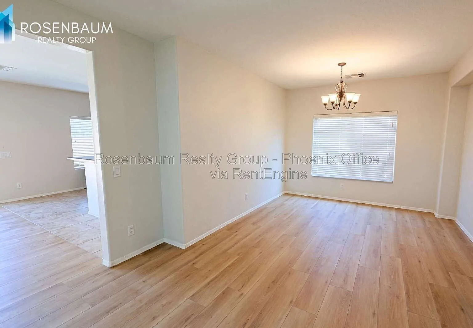 4 bed, 2.5 bath, 2720 sqft, $2,099 — Photo 2