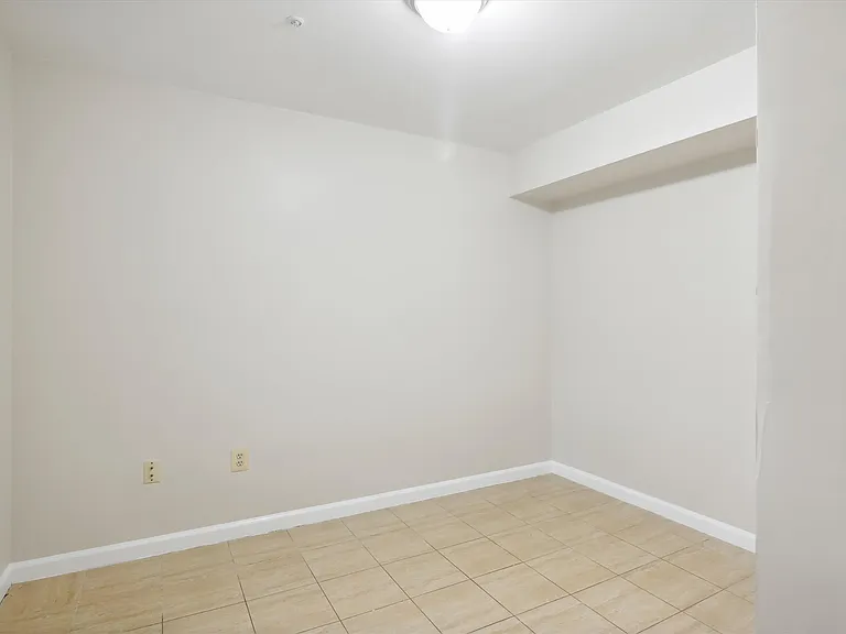 5626 Onslow Way — Photo 2