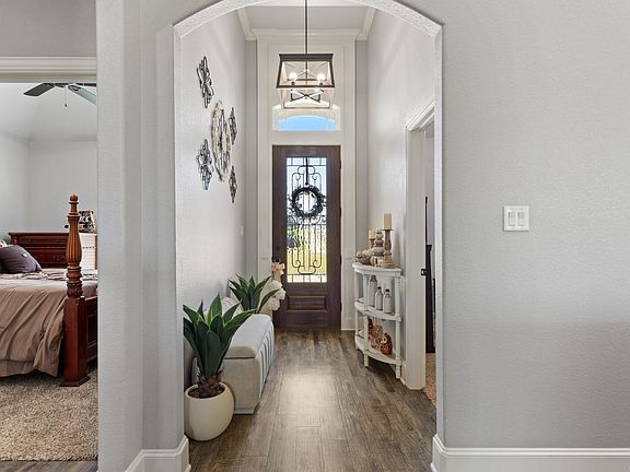 3rd image of 422 Duke Pl