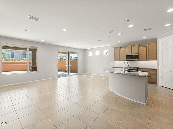 5th image of 26651 W KIMBERLY Way