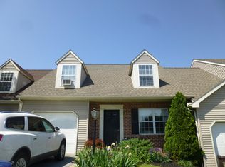 309 W Fulton St, New Holland, PA 17557