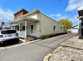 611 E Drinker St, Dunmore, PA 18512