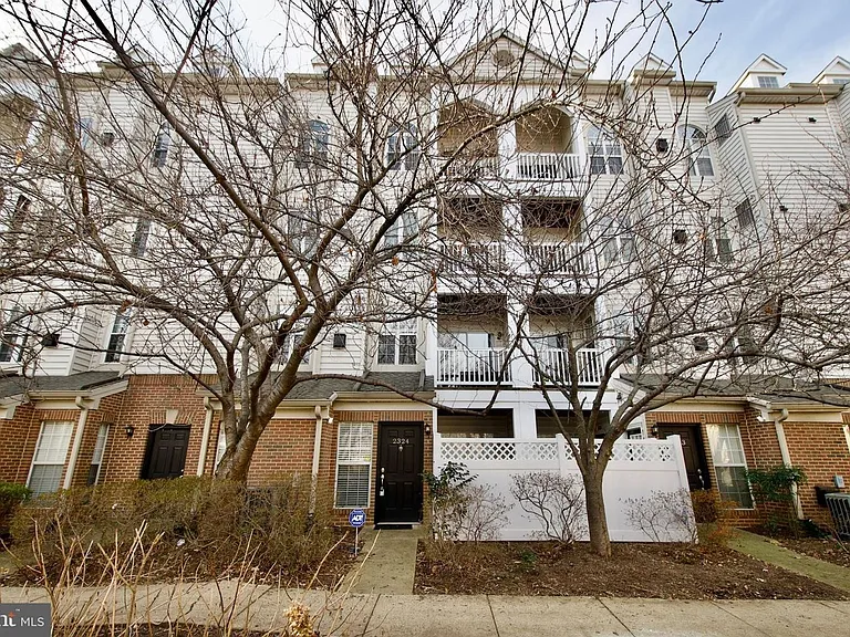 2324 Henshaw Pl #3 — Photo 1