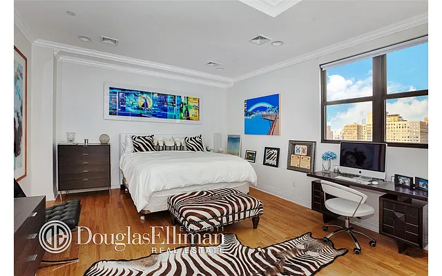 Rented by Douglas Elliman | media 10