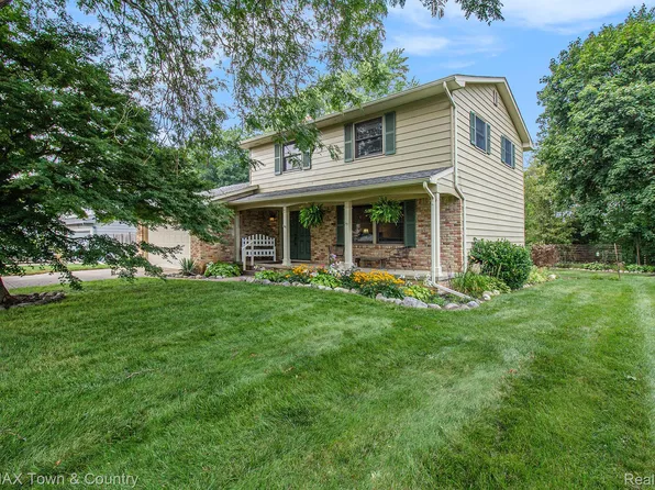 5555 Old Franklin Rd, Grand Blanc, MI 48439
