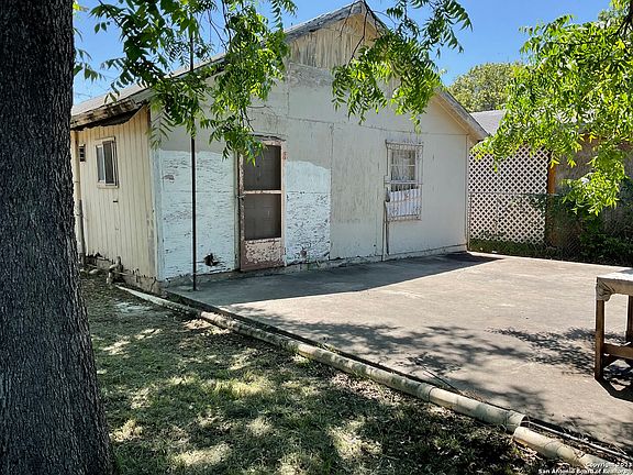 5th image of 1207 SALTILLO ST