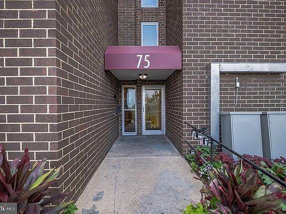 2nd image of 75 S Reynolds St APT 116