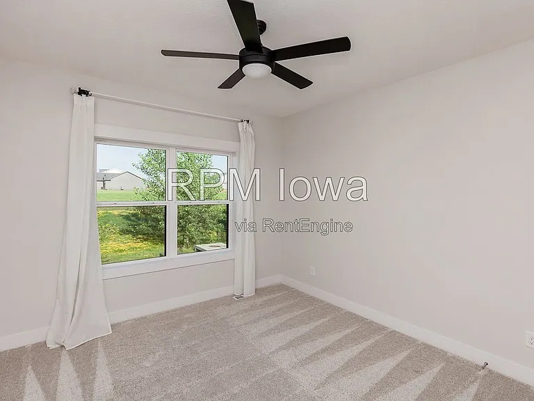 5901 NE Sherman Dr — Photo 18