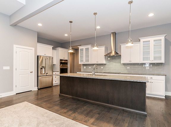5th image of 25120 Island Dr
