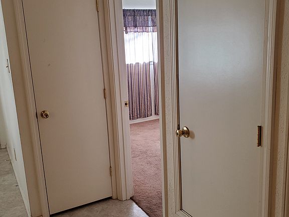 2nd image of 1428 Saunders Rd SW #2
