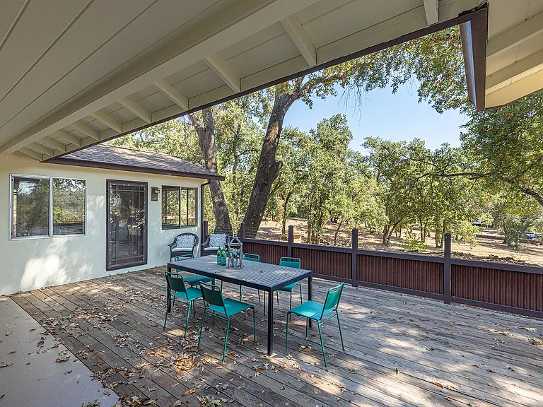 525 Keyes Ave — Photo 10