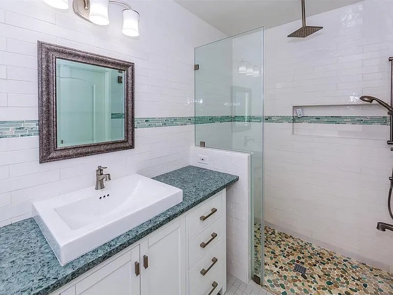 3960 Mayfield Ave — Photo 14