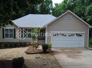 2000 Holly Cove Rd, Cumming, GA 30040