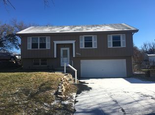 5041 Terrace Dr, Omaha, NE 68134