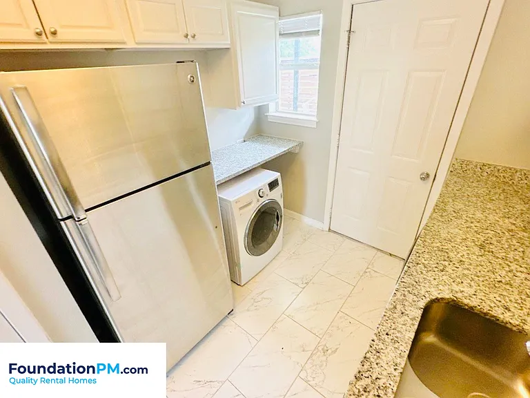 267 Greenlaw Ave — Photo 10