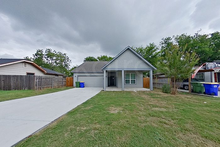 1st image of 516 Comal Ave