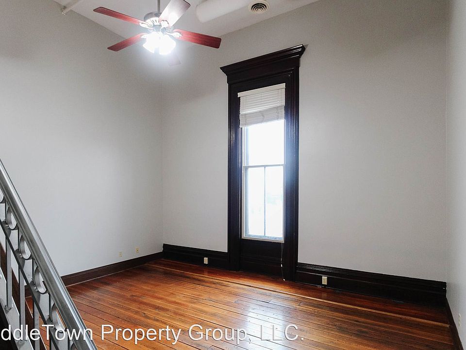 1st image of 122 S Walnut St #302
