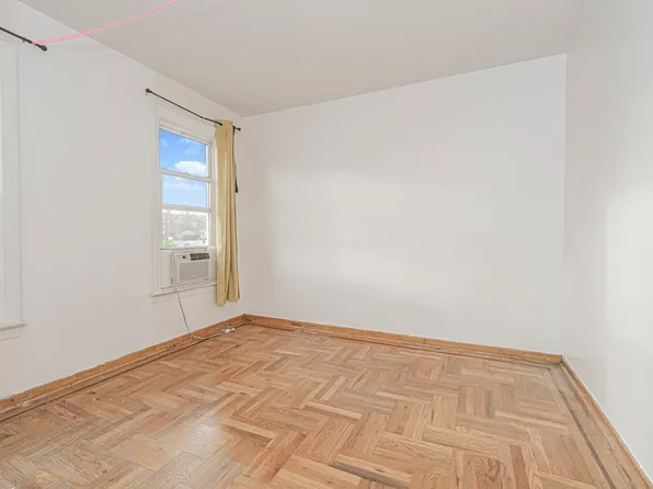 2418 East 23rd Street image 37 of 40