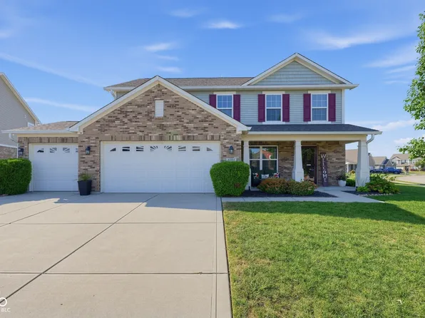 3394 S Bennett Dr, New Palestine, IN 46163