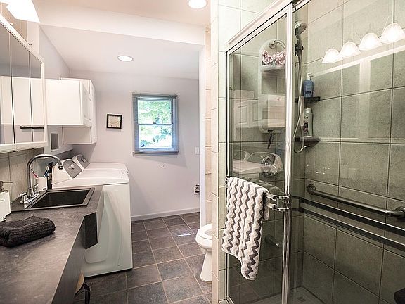 Ranch- utility room/bathroom
