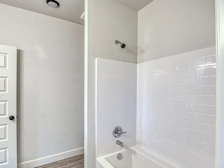 8101 Solare Pl — Photo 22